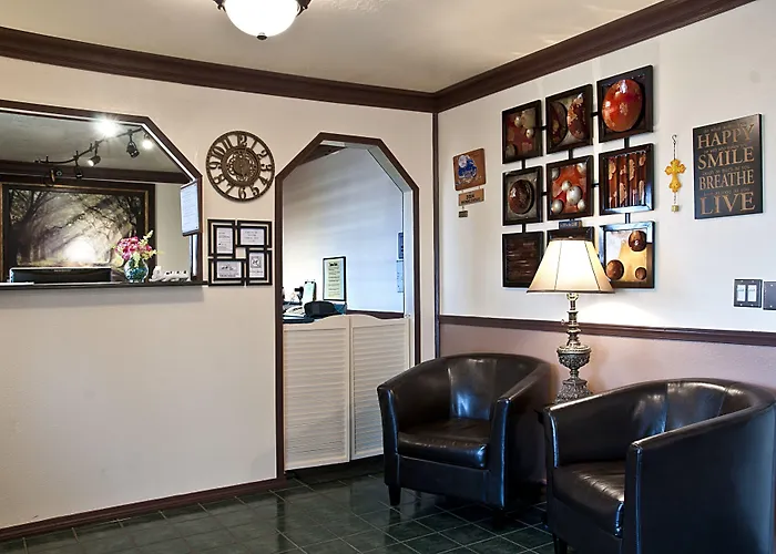 Motel: Regency Inn Eureka Springs